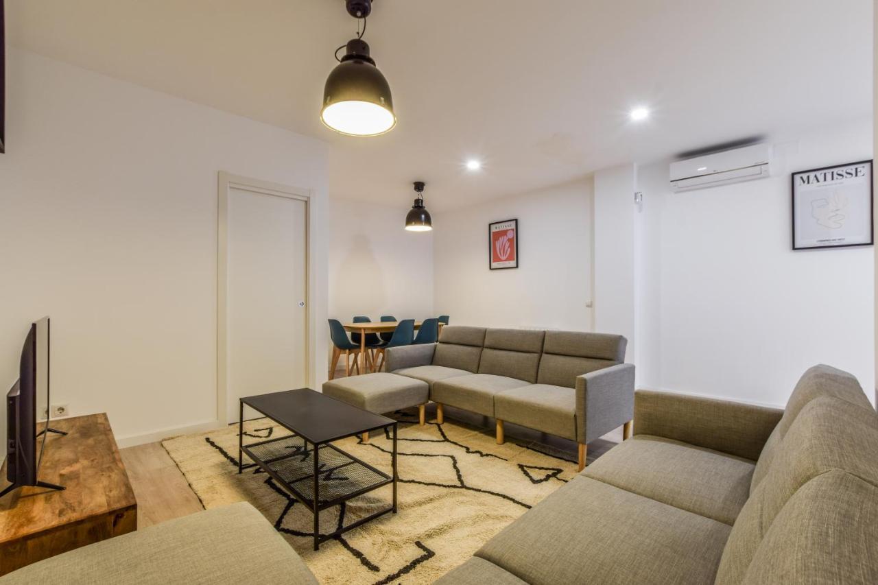 Apartamentos En Madrid Rio ภายนอก รูปภาพ