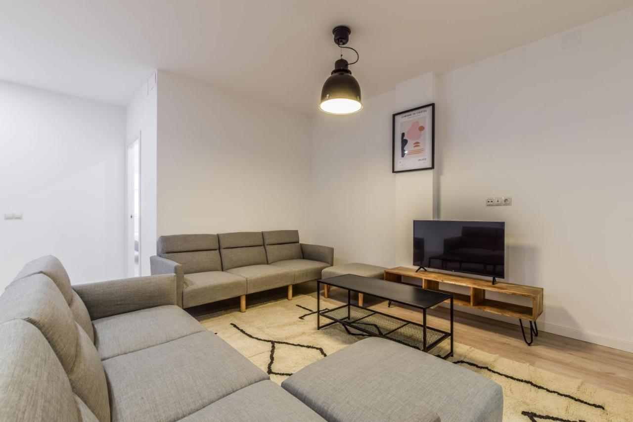 Apartamentos En Madrid Rio ภายนอก รูปภาพ