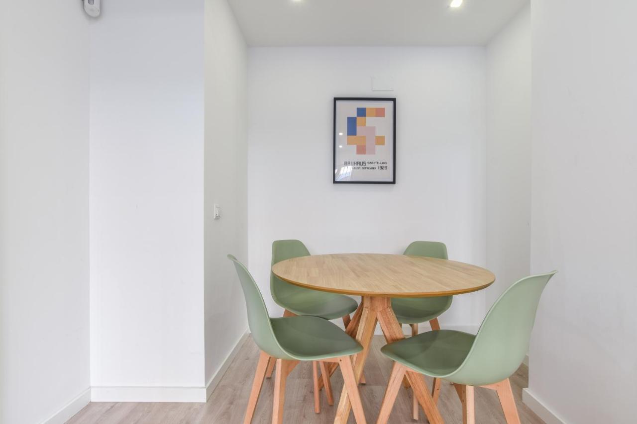 Apartamentos En Madrid Rio ภายนอก รูปภาพ