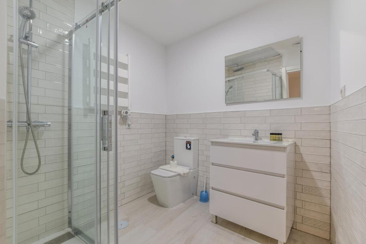 Apartamentos En Madrid Rio ภายนอก รูปภาพ
